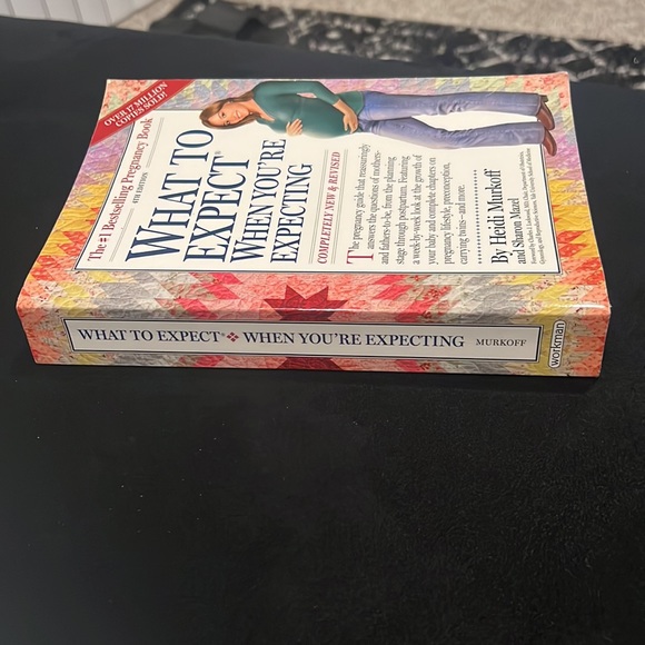 Book: What to expect when you’re expecting MUST READ!! - Picture 2 of 3